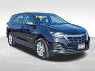 Used 2023 Chevrolet Equinox LS image 1
