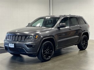 Used 2017 Jeep Grand Cherokee Altitude video 2