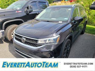 Used 2023 Volkswagen Taos SE w/ Panoramic Sunroof Package image 1