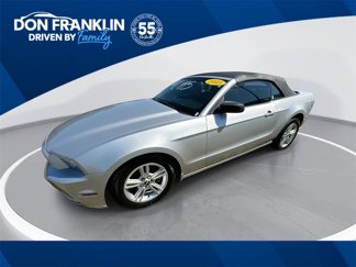 Used 2013 Ford Mustang Convertible image 1