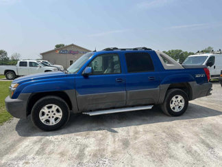 Used 2003 Chevrolet Avalanche 4x4 w/ Suspension Package, Off-Road image 1