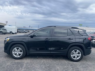 Used 2024 GMC Terrain SLE w/ Driver Convenience Package image 1