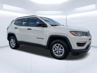 Used 2018 Jeep Compass Sport image 1