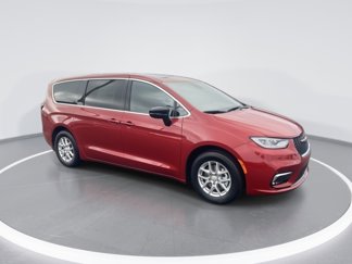 New 2025 Chrysler Pacifica Select image 1