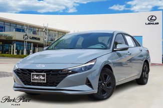 Used 2023 Hyundai Elantra SEL image 1