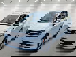 Used 2022 Chrysler Voyager LX image 1