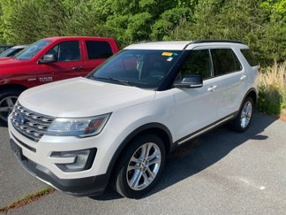 Used 2017 Ford Explorer XLT w/ Equipment Group 202A image 1