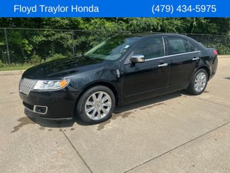 Used 2010 Lincoln MKZ image 1