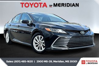 Used 2023 Toyota Camry LE image 1