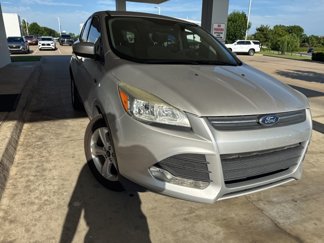 Used 2015 Ford Escape SE image 1