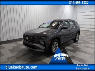 Used 2025 Hyundai Tucson SE image 1