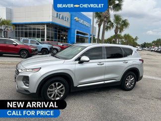 Used 2020 Hyundai Santa Fe SE image 1