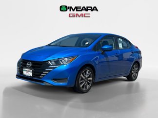 Used 2023 Nissan Versa SV image 1