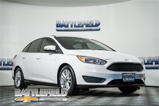Used 2016 Ford Focus SE w/ SE Cold Weather Package image 1