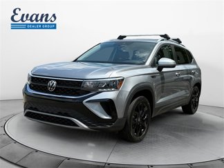 Used 2022 Volkswagen Taos SE w/ IQ.Drive SE Package image 1