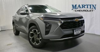 New 2025 Chevrolet Trax LT w/ Driver Confidence Package image 1