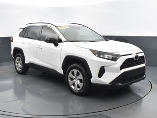 Used 2019 Toyota RAV4 LE video 1