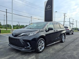Used 2022 Toyota Sienna XSE w/ XSE Plus Package image 1