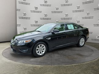 Used 2010 Ford Taurus SE image 1