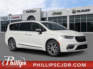 New 2025 Chrysler Pacifica Pinnacle image 1