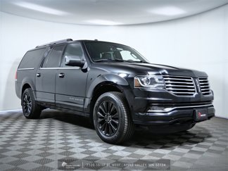 Used 2017 Lincoln Navigator L Select image 1