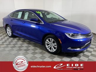 Used 2016 Chrysler 200 Limited w/ Convenience Group image 1
