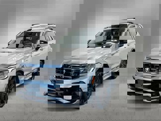 Certified 2022 Volkswagen Tiguan SE R-Line image 1