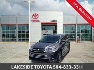 Used 2018 Toyota Highlander XLE image 1