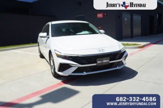 New 2025 Hyundai Elantra SE image 1