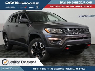 Used 2017 Jeep Compass Trailhawk w/ Navigation Group image 1