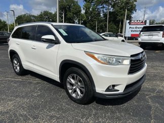 Used 2014 Toyota Highlander XLE image 1