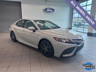 Used 2022 Toyota Camry SE image 1