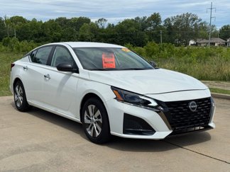 Used 2024 Nissan Altima 2.5 S image 1