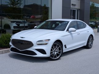 Used 2025 Genesis G70 2.5T image 1