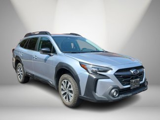 Used 2024 Subaru Outback Premium image 1