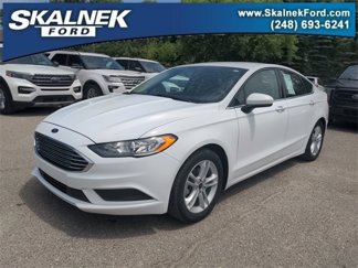 Used 2018 Ford Fusion SE w/ Fusion SE Technology Package image 1