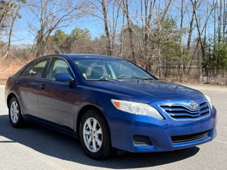 Used 2011 Toyota Camry SE image 1