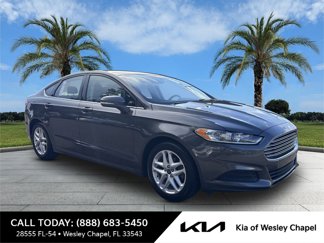 Used 2015 Ford Fusion SE image 1
