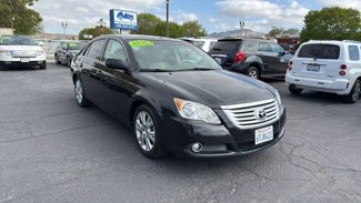 Used 2010 Toyota Avalon XLS image 1