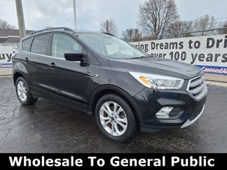 Used 2017 Ford Escape SE w/ Equipment Group 201A image 1