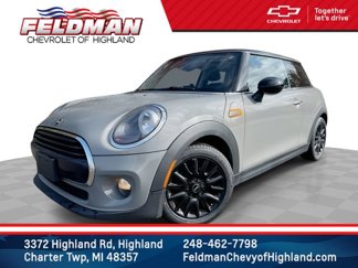 Used 2019 MINI Cooper 2-Door Hardtop image 1