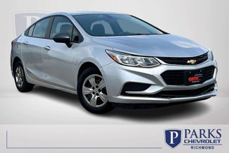 Used 2018 Chevrolet Cruze LS image 1