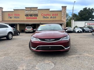 Used 2016 Chrysler 200 Limited w/ Convenience Group image 1