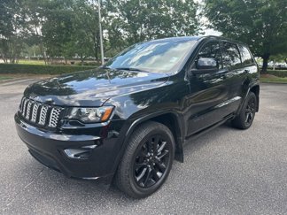 Used 2022 Jeep Grand Cherokee Laredo X image 1