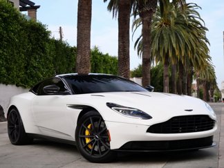 Used 2022 Aston Martin DB11 V12 image 1