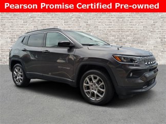 Used 2022 Jeep Compass Latitude image 1
