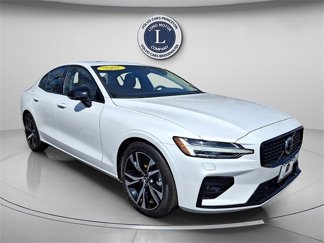 Certified 2025 Volvo S60 B5 Core image 1