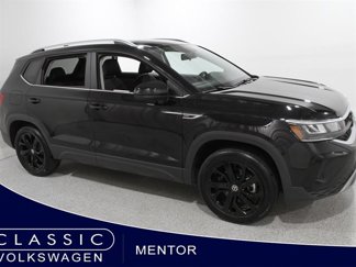 Used 2022 Volkswagen Taos SE image 1