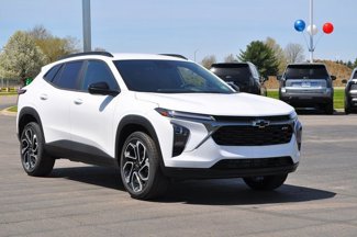New 2025 Chevrolet Trax RS w/ Driver Confidence Package image 1