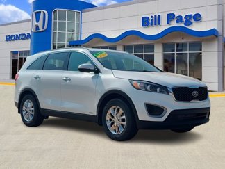 Used 2016 Kia Sorento LX image 1